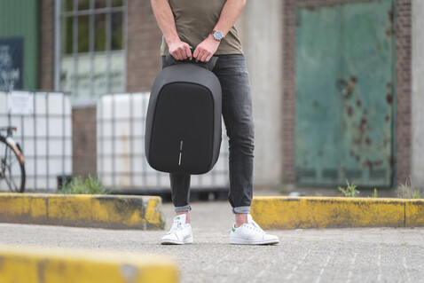 Bobby Hero Regular Anti-Diebstahl-Rucksack anthrazit, grau bedrucken, Art.-Nr. P705.291