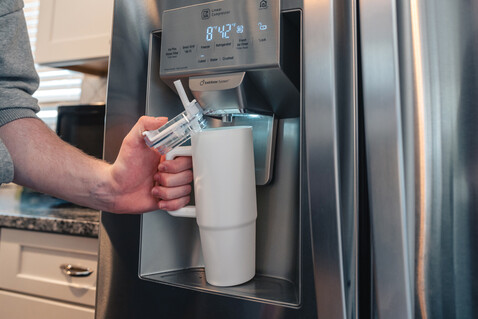 Tana Becher aus RCS recyceltem Kunststoff mit Griff 900ml weiß bedrucken, Art.-Nr. P437.103