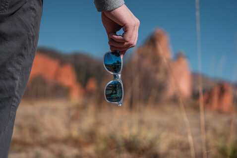 Gleam Sonnenbrille aus RCS rec. PC mit verspiegelten Gläsern blau, weiß bedrucken, Art.-Nr. P453.8705