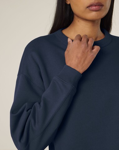 Stella Paloma - Das Oversized Damen-Rundhals-Sweatshirt - French Navy - S bedrucken, Art.-Nr. STSW218C7271S Stella Paloma - Das Oversized Damen-Rundhals-Sweatshirt - French Navy - S bedrucken, Art.-Nr. STSW218C7271S