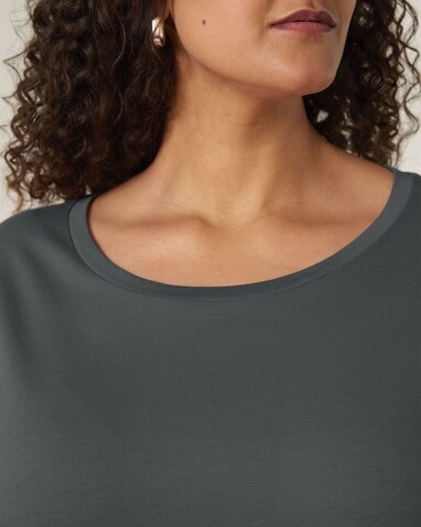 Stella Serena - Das Damen-T-Shirt mit weitem Rundhalsausschnitt - Anthracite - L bedrucken, Art.-Nr. STTW173C2531L Stella Serena - Das Damen-T-Shirt mit weitem Rundhalsausschnitt - Anthracite - L bedrucken, Art.-Nr. STTW173C2531L