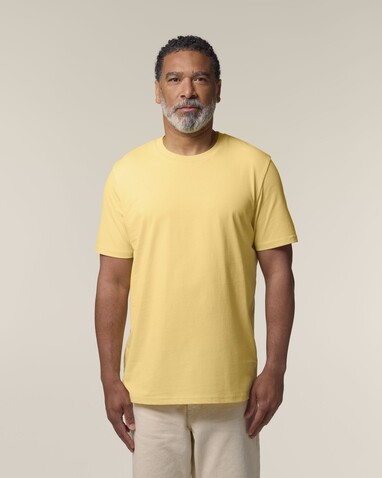 Creator 2.0 - Das Iconic Unisex-T-Shirt - Viva Yellow - L bedrucken, Art.-Nr. STTU169C3561L