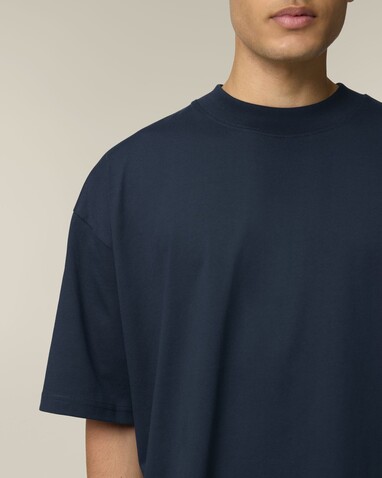 Blaster 2.0 - Das Oversized Unisex-T-Shirt mit Stehkragen - French Navy - S bedrucken, Art.-Nr. STTU959C7271S Blaster 2.0 - Das Oversized Unisex-T-Shirt mit Stehkragen - French Navy - S bedrucken, Art.-Nr. STTU959C7271S