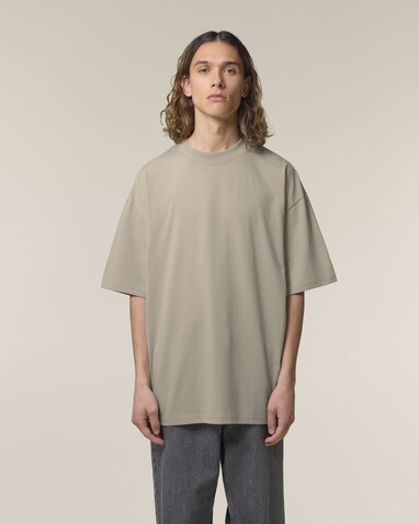 Blaster 2.0 - Das Oversized Unisex-T-Shirt mit Stehkragen - Stone - S bedrucken, Art.-Nr. STTU959C3581S Blaster 2.0 - Das Oversized Unisex-T-Shirt mit Stehkragen - Stone - S bedrucken, Art.-Nr. STTU959C3581S