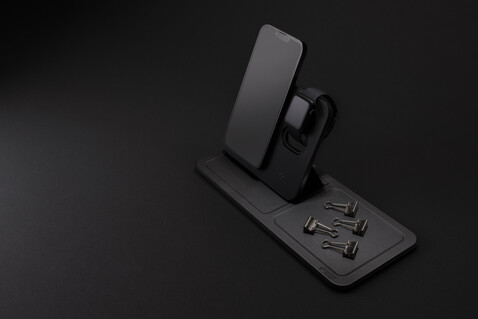 Swiss Peak 3-in-1- Wireless-Charging Desk-Tray aus RCS rPU schwarz bedrucken, Art.-Nr. P309.0401