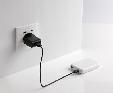 Stellar 5.000mAh 5W magnetische Powerbank aus RCS rec. ABS weiß bedrucken, Art.-Nr. P322.5903