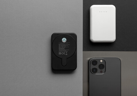 Stellar 5.000mAh 5W magnetische Powerbank aus RCS rec. ABS weiß bedrucken, Art.-Nr. P322.5903