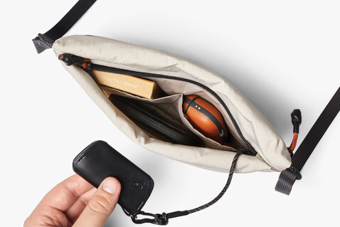 Bellroy Lite Sacoche beige bedrucken, Art.-Nr. P763.3819