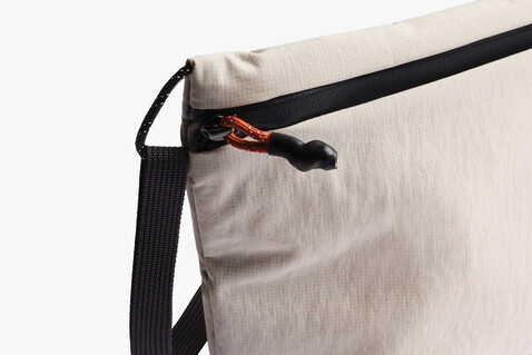 Bellroy Lite Sacoche beige bedrucken, Art.-Nr. P763.3819