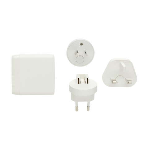 TravelCharge Pro Reiseladegerät mit USB-C aus RCS rec. ABS weiß, schwarz bedrucken, Art.-Nr. P821.0203
