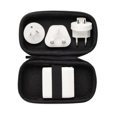 TravelCharge Pro Reiseladegerät mit USB-C aus RCS rec. ABS weiß, schwarz bedrucken, Art.-Nr. P821.0203