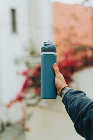 Omni Sip verschließbare Flasche aus RCS-reSteel, 720ml blau bedrucken, Art.-Nr. P437.0805