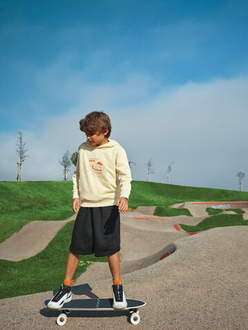 IQONIQ Yengo KidsHoodie mit Seitentaschen aus rec. Baumwolle cream yellow bedrucken, Art.-Nr. T6404.036.1314 IQONIQ Yengo KidsHoodie mit Seitentaschen aus rec. Baumwolle cream yellow bedrucken, Art.-Nr. T6404.036.1314