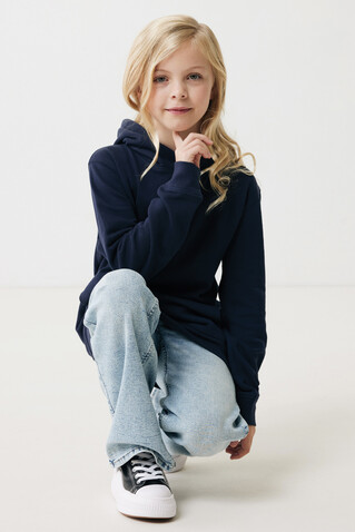 IQONIQ Yengo KidsHoodie mit Seitentaschen aus rec. Baumwolle navy blau bedrucken, Art.-Nr. T6404.002.78