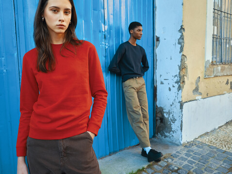 IQONIQ Zion Rundhals-Sweater aus recycelter Baumwolle rot bedrucken, Art.-Nr. T9300.029.XS IQONIQ Zion Rundhals-Sweater aus recycelter Baumwolle rot bedrucken, Art.-Nr. T9300.029.XS