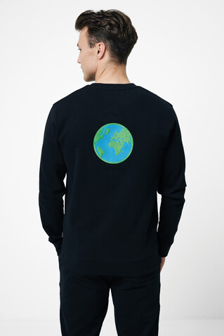 IQONIQ Zion Rundhals-Sweater aus recycelter Baumwolle schwarz bedrucken, Art.-Nr. T9300.001.XS IQONIQ Zion Rundhals-Sweater aus recycelter Baumwolle schwarz bedrucken, Art.-Nr. T9300.001.XS