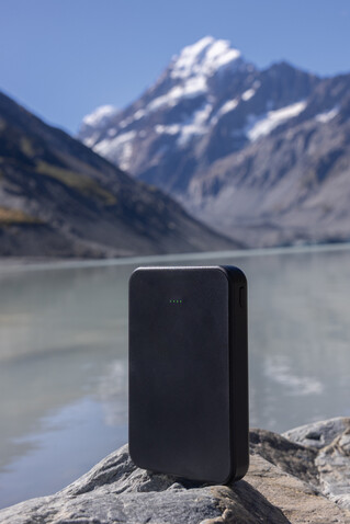 Boostcore 5.000mAh Powerbank aus RCS rec. Kunststoff schwarz bedrucken, Art.-Nr. P322.5501