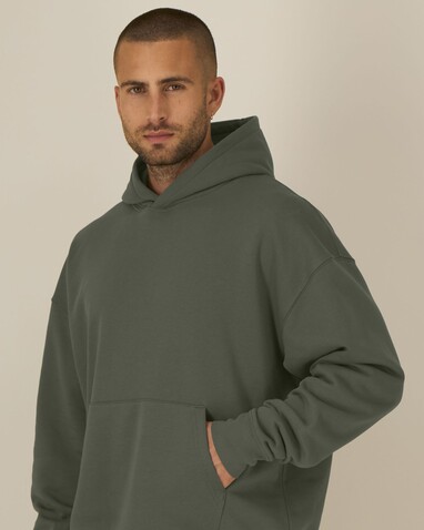 Chaser - Der Relaxed Unisex-Hoodie - Khaki - L bedrucken, Art.-Nr. STSU077C2231L Chaser - Der Relaxed Unisex-Hoodie - Khaki - L bedrucken, Art.-Nr. STSU077C2231L