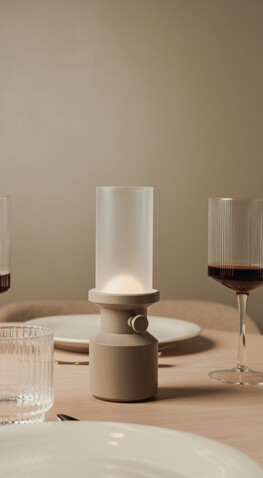 VINGA Niori RCS Tischlampe beige bedrucken, Art.-Nr. V5130319