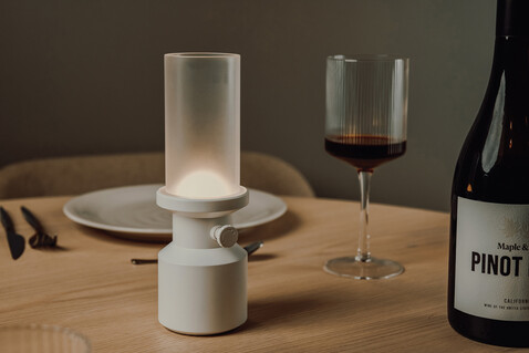 VINGA Niori RCS Tischlampe weiß bedrucken, Art.-Nr. V5130303 VINGA Niori RCS Tischlampe weiß bedrucken, Art.-Nr. V5130303