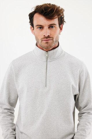 IQONIQ Elgon Quarter-Zip-Sweater aus rec. Baumwolle light heather grey bedrucken, Art.-Nr. T9601.032.5XL