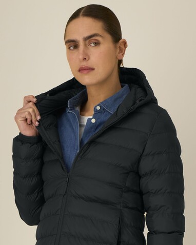 Stella Voyager 2.0 - Die wattierte Damen-Jacke - Black - 3XL bedrucken, Art.-Nr. STJW191C0023X Stella Voyager 2.0 - Die wattierte Damen-Jacke - Black - 3XL bedrucken, Art.-Nr. STJW191C0023X