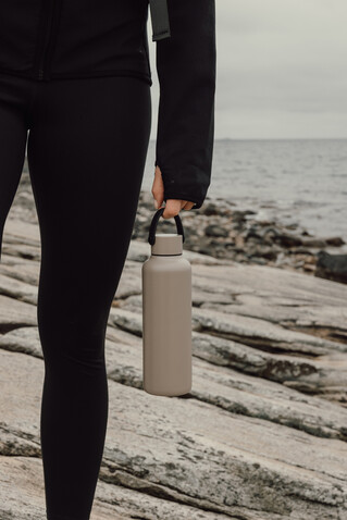 VINGA Baltimore RCS recyc. Edelstahlflasche 600ml greige bedrucken, Art.-Nr. V4300509 VINGA Baltimore RCS recyc. Edelstahlflasche 600ml greige bedrucken, Art.-Nr. V4300509