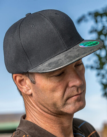 Result Caps Bronx Glitter Flat Peak Snapback Cap, Black/Green, One Size bedrucken, Art.-Nr. 010341420