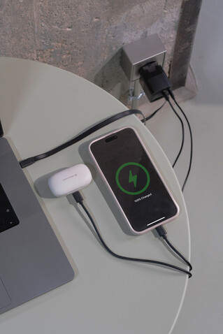 Urban Vitamin Mendocino 65W GaN-Charger mit einziehb. Kabel schwarz bedrucken, Art.-Nr. P301.2701