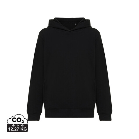 IQONIQ Yengo KidsHoodie mit Seitentaschen aus rec. Baumwolle schwarz bedrucken, Art.-Nr. T6404.001.910
