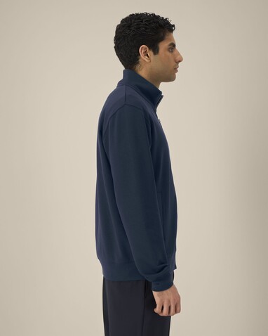 Trailer 2.0 - Das Unisex-Sweatshirt mit Reißverschluss und Stehkragen - French Navy - XL bedrucken, Art.-Nr. STSU253C7271X Trailer 2.0 - Das Unisex-Sweatshirt mit Reißverschluss und Stehkragen - French Navy - XL bedrucken, Art.-Nr. STSU253C7271X