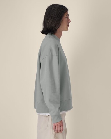 Ryler - Das Boxy Rundhals-Unisex-Sweatshirt aus recycelter Baumwolle - Misty Grey - XL bedrucken, Art.-Nr. STSU255C1381X Ryler - Das Boxy Rundhals-Unisex-Sweatshirt aus recycelter Baumwolle - Misty Grey - XL bedrucken, Art.-Nr. STSU255C1381X
