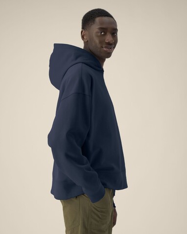 Voicer - Der Boxy Unisex-Hoodie aus recycelter Baumwolle - French Navy - XXS bedrucken, Art.-Nr. STSU256C7272S Voicer - Der Boxy Unisex-Hoodie aus recycelter Baumwolle - French Navy - XXS bedrucken, Art.-Nr. STSU256C7272S