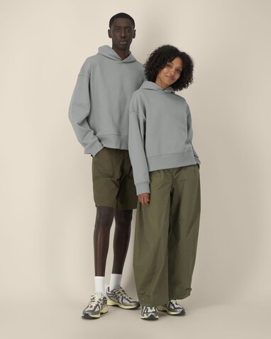 Voicer - Der Boxy Unisex-Hoodie aus recycelter Baumwolle - Misty Grey - XXL bedrucken, Art.-Nr. STSU256C1382X Voicer - Der Boxy Unisex-Hoodie aus recycelter Baumwolle - Misty Grey - XXL bedrucken, Art.-Nr. STSU256C1382X
