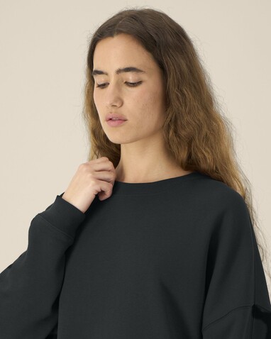 Stella Lianna - Das Damen-Rundhals-Sweatshirt aus Baumwolle-TENCEL™ Modal - Black - XL bedrucken, Art.-Nr. STSW262C0021X Stella Lianna - Das Damen-Rundhals-Sweatshirt aus Baumwolle-TENCEL™ Modal - Black - XL bedrucken, Art.-Nr. STSW262C0021X