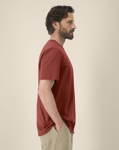 Creator 2.0 - Das Iconic Unisex-T-Shirt - Earthy Red - XXL bedrucken, Art.-Nr. STTU169C1502X