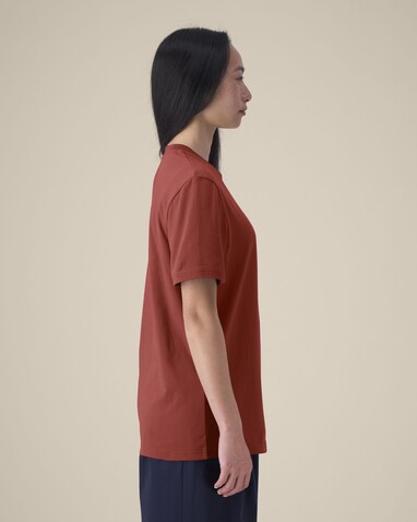 Creator 2.0 - Das Iconic Unisex-T-Shirt - Earthy Red - XS bedrucken, Art.-Nr. STTU169C150XS