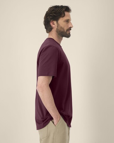 Creator 2.0 - Das Iconic Unisex-T-Shirt - Deep Plum - XS bedrucken, Art.-Nr. STTU169C151XS