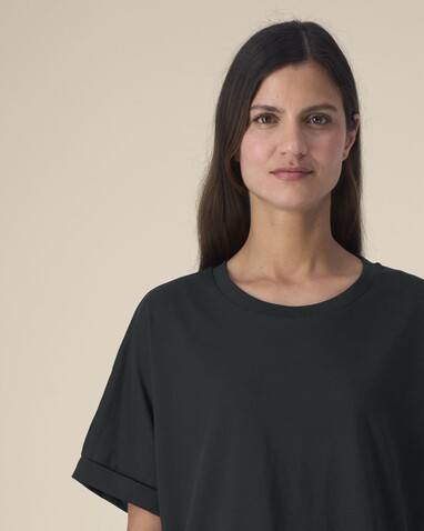 Stella Collider - Das Oversized Damen-T-Shirt mit gekrempelten Ärmeln - Black - XL bedrucken, Art.-Nr. STTW089C0021X Stella Collider - Das Oversized Damen-T-Shirt mit gekrempelten Ärmeln - Black - XL bedrucken, Art.-Nr. STTW089C0021X