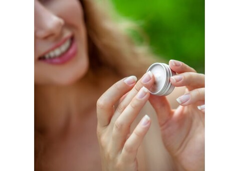 Runde Lippenbalsam-Dose aus recyceltem Aluminium - Silber bedrucken, Art.-Nr. LT90488-N0005
