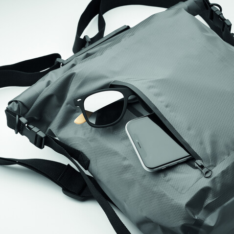 Rolltop-Tasche RPET - Steingrau bedrucken, Art.-Nr. MO2181-15 Rolltop-Tasche RPET - Steingrau bedrucken, Art.-Nr. MO2181-15