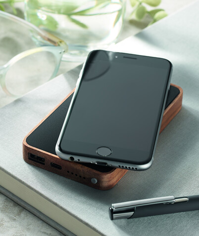 Powerbank mit Ladestation - Schwarz bedrucken, Art.-Nr. MO2185-03