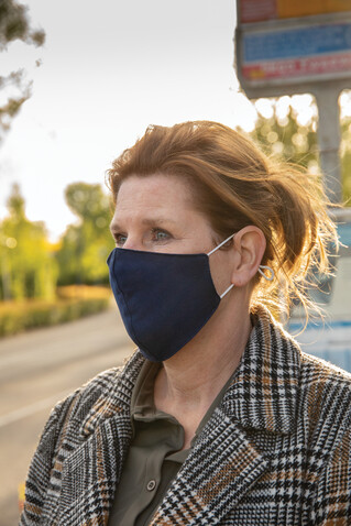Wiederverwendbare 2-lagige Baumwoll-Gesichtsmaske navy blau bedrucken, Art.-Nr. P265.895