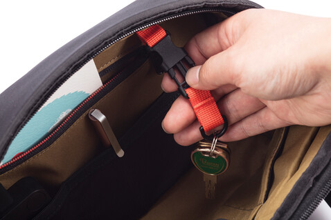 Bobby Sling schwarz, grün bedrucken, Art.-Nr. P705.781