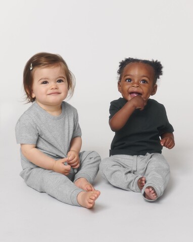 Baby Creator - Das Iconic Baby-T-Shirt - Heather Grey - 12-18 m/80-86cm bedrucken, Art.-Nr. STTB918C250B3
