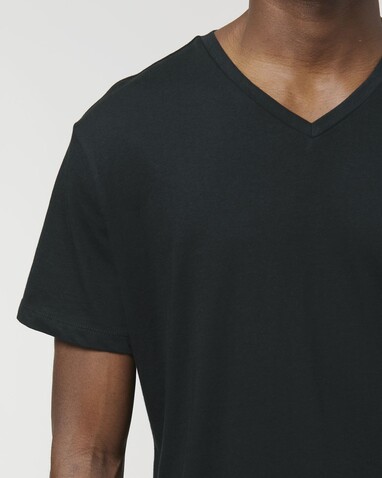 Stanley Presenter - Das Herren-T-Shirt mit V-Ausschnitt - Black - L bedrucken, Art.-Nr. STTM562C0021L Stanley Presenter - Das Herren-T-Shirt mit V-Ausschnitt - Black - L bedrucken, Art.-Nr. STTM562C0021L
