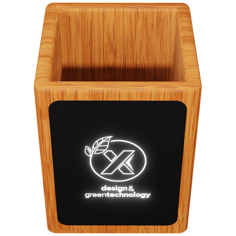 SCX.design O12 Stifthalter aus Holz mit doppeltem USB-Ausgang und Leuchtlogo, holz bedrucken, Art.-Nr. 1PX07771