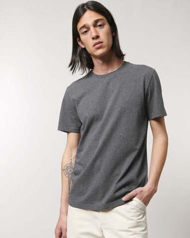 RE-Creator - Das Unisex-T-Shirt aus recycelter Baumwolle - RE-Black - L bedrucken, Art.-Nr. STTU787C6001L