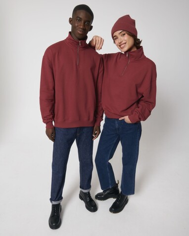 Miller Dry - Das Boxy Unisex-Sweatshirt mit kurzem Reißverschluss und trockenem Griff - Red Earth - XXL bedrucken, Art.-Nr. STSU795C0862X Miller Dry - Das Boxy Unisex-Sweatshirt mit kurzem Reißverschluss und trockenem Griff - Red Earth - XXL bedrucken, Art.-Nr. STSU795C0862X