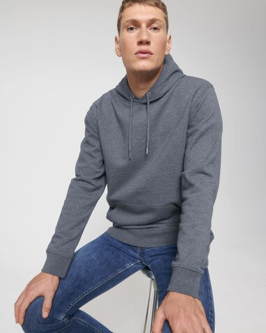 RE-Cruiser - Der Unisex-Hoodie mit trockenem Griff aus recycelter Baumwolle - RE-Navy - M bedrucken, Art.-Nr. STSU800C6011M RE-Cruiser - Der Unisex-Hoodie mit trockenem Griff aus recycelter Baumwolle - RE-Navy - M bedrucken, Art.-Nr. STSU800C6011M